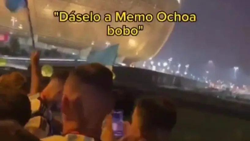 Mexicano quiso regalar sombrero charro a Guido Rodríguez y Dibu Martínez lo insultó