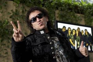 Checo Pérez: Alex Lora compuso canción para el piloto tras haber ganado el GP de Singapur