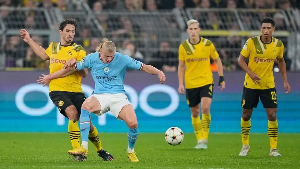Manchester City y Dortmund empataron para asegurar su lugar en Octavos de la Champions