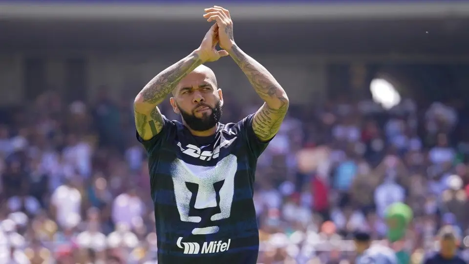 Dani Alves respondió críticas de Rivaldo por llegar a Pumas: "Hay que tenerlos bien puestos"
