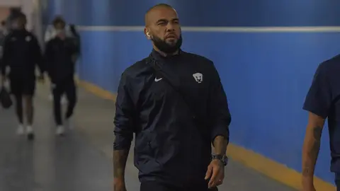 Pumas: Se disculpó con Dani Alves por malentendido sobre su lesión