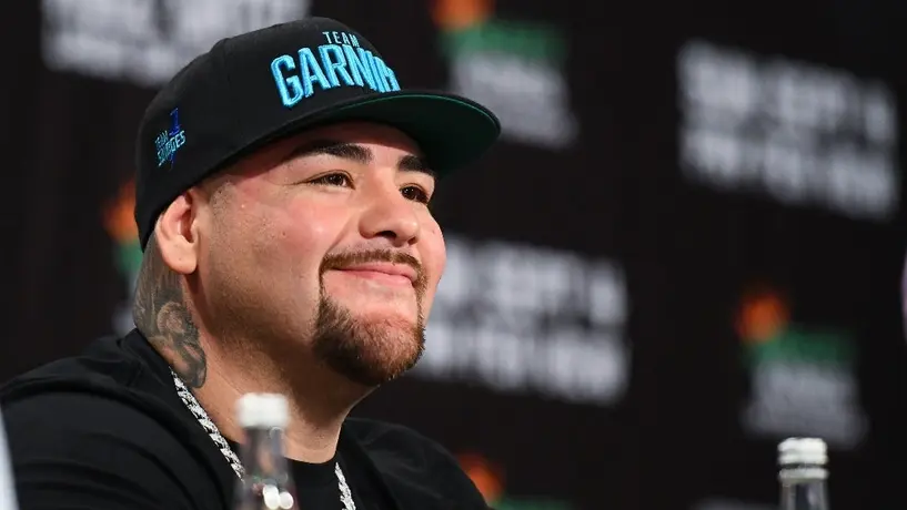 Andy Ruiz: Recibió jersey de Carlos Vela previo a su pelea con Luis Ortiz