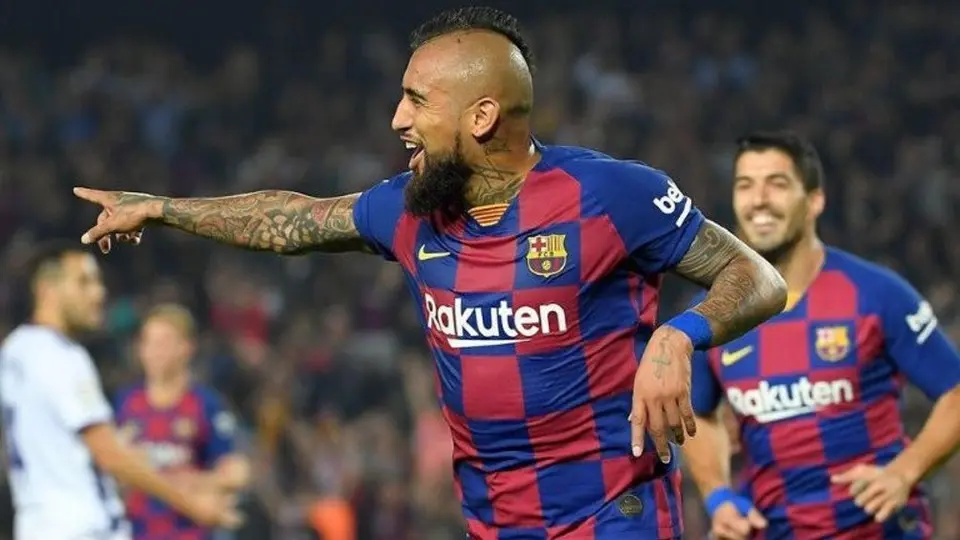 Video: Arturo Vidal sorprendió con su talento en las playas de Río de Janeiro
