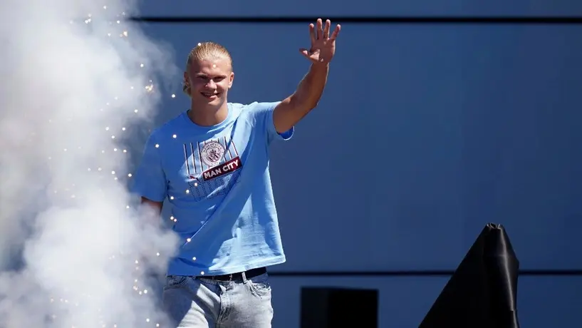 Haaland idolatra a Kun Agüero: ‘Tengo muchas playeras de él en casa’