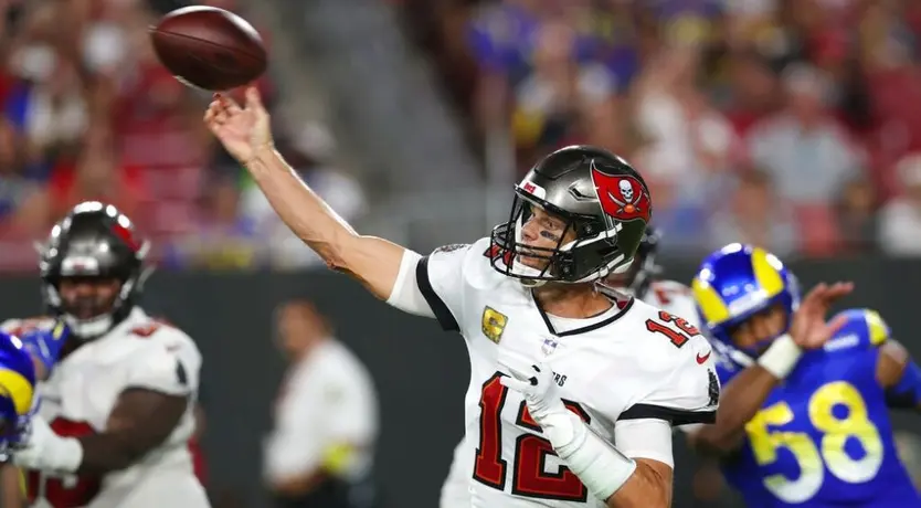 NFL: Tom Brady inauguró el club de las 100 mil yardas en victoria de Bucs sobre Rams