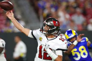 NFL: Tom Brady inauguró el club de las 100 mil yardas en victoria de Bucs sobre Rams