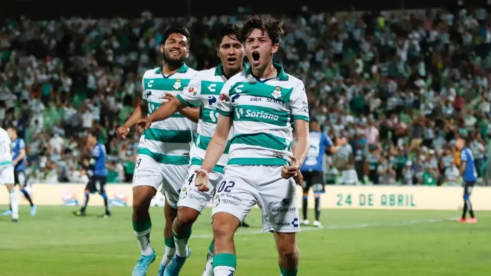 Jordan Carrillo, oficialmente nuevo jugador del Sporting de Gijón