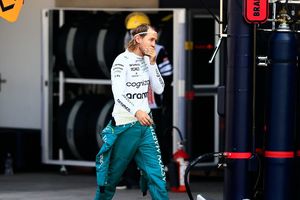 GP de México: Vettel recibió regalo de fan mexicana que lo dejó impresionado