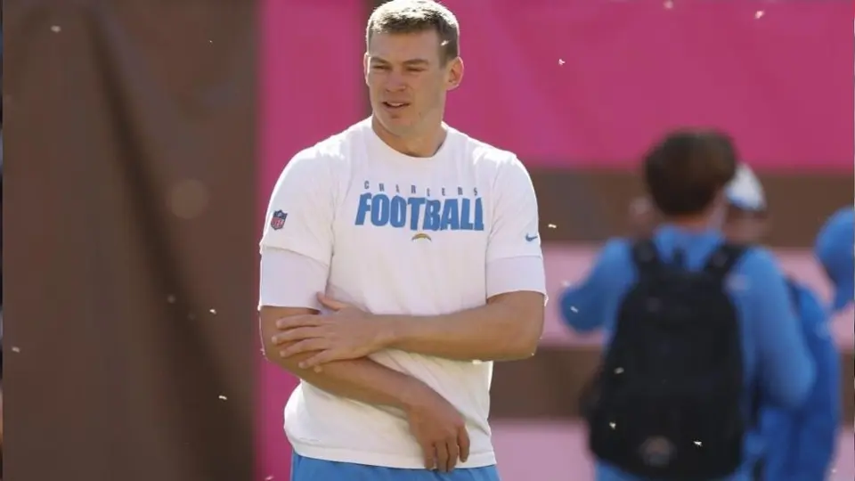 NFL: Los mosquitos invadieron el campo de los Browns y frenaron el partido