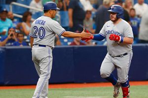 MLB: Ocho peloteros mexicanos verán acción en los Playoffs