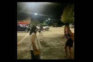 Mujer mexicoamericana lanzó fuertes gritos racistas en Texas: ‘Los odio, malditos indios’