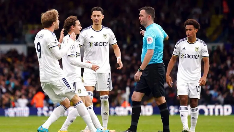 Premier League: Leeds United vs Arsenal se suspendió por más de 40 minutos