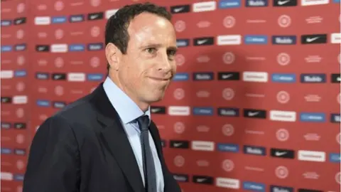 Gerardo Torrado terminó su maestría en la UEFA