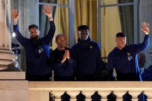 Qatar 2022: Francia apapachó a su selección en su regreso a París