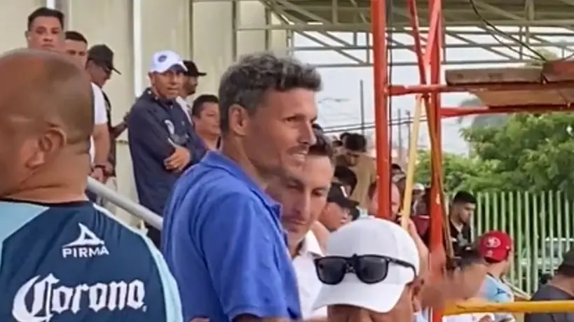 Tano Ortiz y Chaco Giménez tuvieron un amistoso reencuentro en partido Sub-20