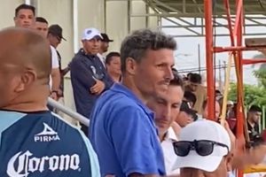 Tano Ortiz y Chaco Giménez tuvieron un amistoso reencuentro en partido Sub-20