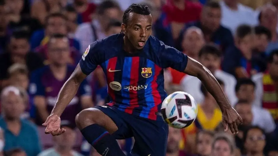 Koundé sobre su debut con Barcelona: "Me he sentido cómodo en las dos posiciones"