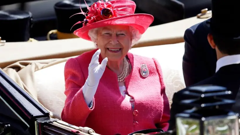 Comité Olímpico homenajeó a la Reina Isabel II; recordaron sus dos ceremonias de apertura