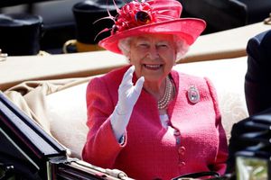 Comité Olímpico homenajeó a la Reina Isabel II; recordaron sus dos ceremonias de apertura