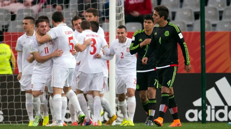 Chivas: El día que Veljko Paunovic venció al Tri de Chucky, Lainez, Guti, Orbelín y compañía