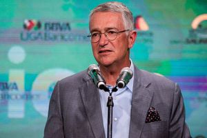 Ricardo Salinas Pliego: Molesto tras la derrota de Mazatlán en busca del Repechaje