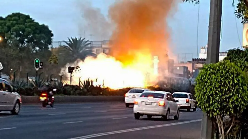 Metro CDMX: Línea 2, sin servicio de Tasqueña a San Antonio Abad por incendio tras corto circuito