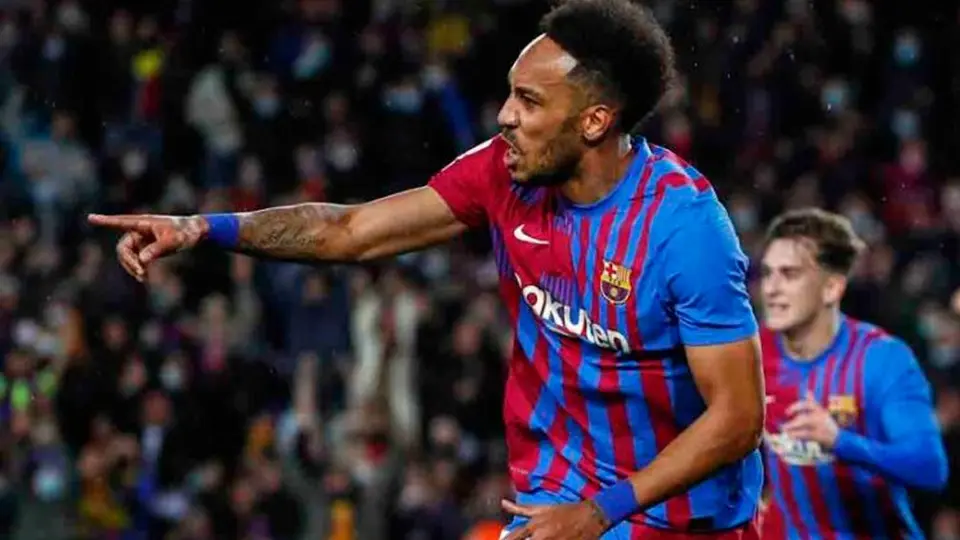 Aubameyang sufrió robo violento en su domicilio; fue golpeado y su esposa apuntada con pistola