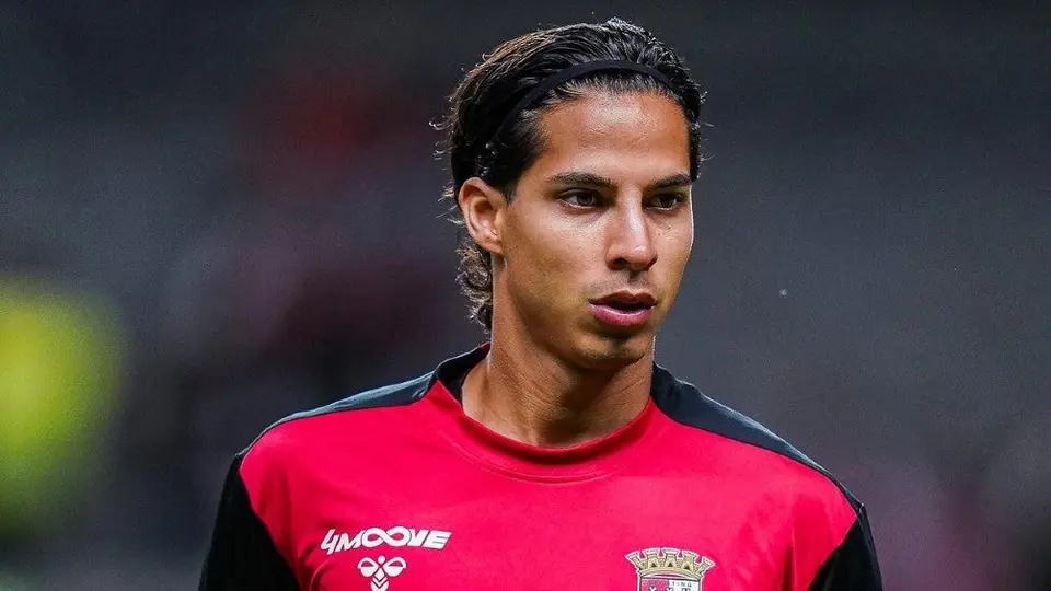 Prensa portuguesa sobre Diego Lainez: 'No tiene espíritu colectivo, no se adapta a la dinámica'