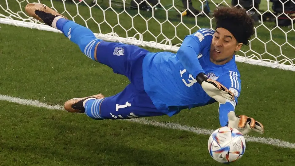México vs Polonia: Memo Ochoa se convirtió en el héroe tras atajar un penalti de Lewandowski
