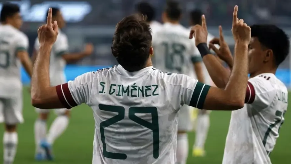 Selección Mexicana: Santi Giménez apoya al Tri en su partido ante Irak