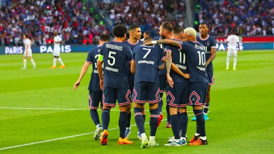 PSG pone en la lista de transferibles a once jugadores; no está Neymar