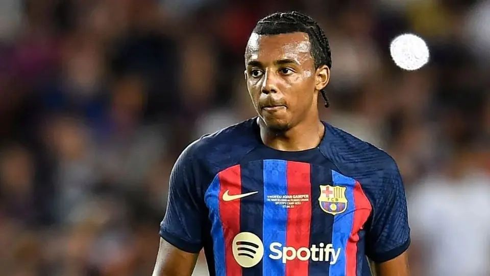 Xavi sobre Jules Koundé: La prioridad del Barcelona es inscribirlo en LaLiga