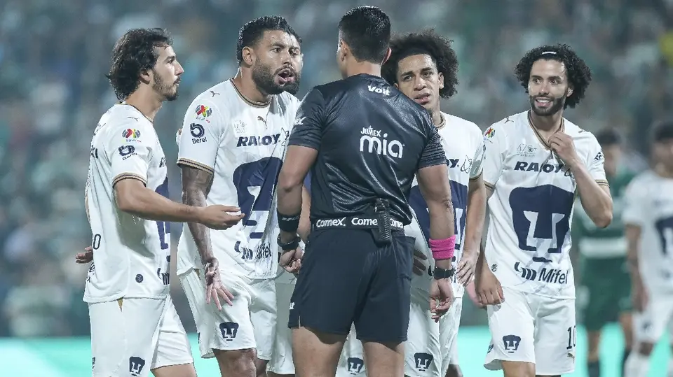 Equipo de Pumas durante la Jornada 12 del Apertura 2026 | IMAGO7