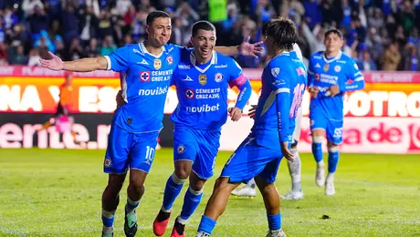 ¡Máquina aceitada! Cruz Azul derrota a Pachuca y se afianza en el tercer lugar
