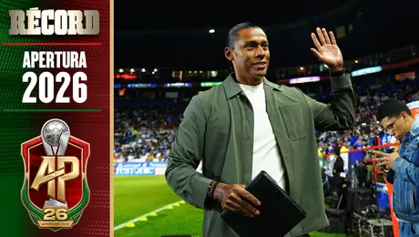 Joel Huiqui destaca la competencia interna en Cruz Azul: "más allá de los tres puntos, ganamos jugadores"