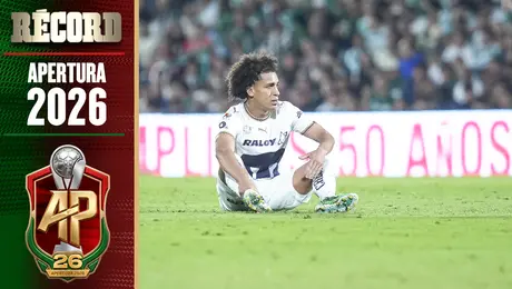 ¡Se encienden las alarmas! Adalberto Carrasquilla sale lesionado del partido ante Santos