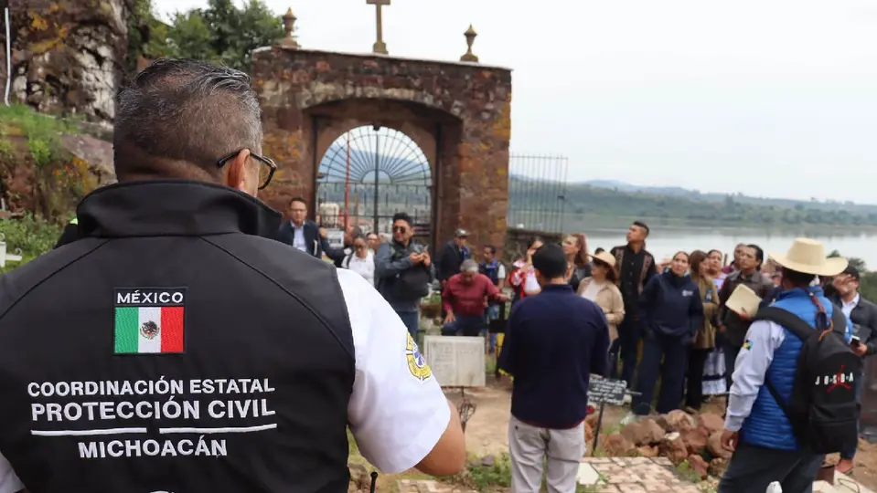Los trabajos de mantenimiento no permitirán que los turistas puedan entrar al Panteón de Janitzio / Redes Sociales