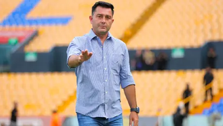 Pedro Martínez Losa calienta el Clásico Regio: “Es un partido especial”