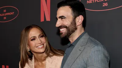 ¿Jennifer Lopez tiene nuevo romance? La vinculan con Brett Goldstein
