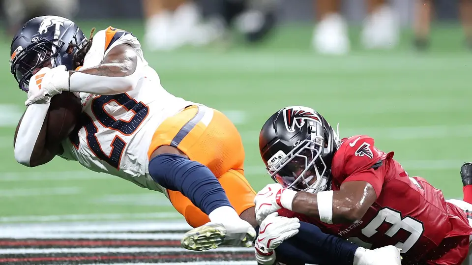 Jonah Coleman busca ganar unas yardas más ante Falcons | Especial