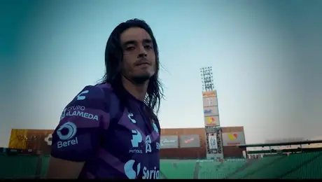 Carlos Acevedo renueva con Santos Laguna hasta 2030