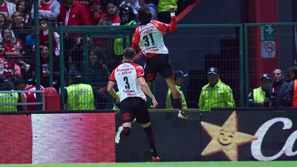 Yael Padilla celebrando gol ante Toluca en el juego de Jornada 13 | MEXSPORT