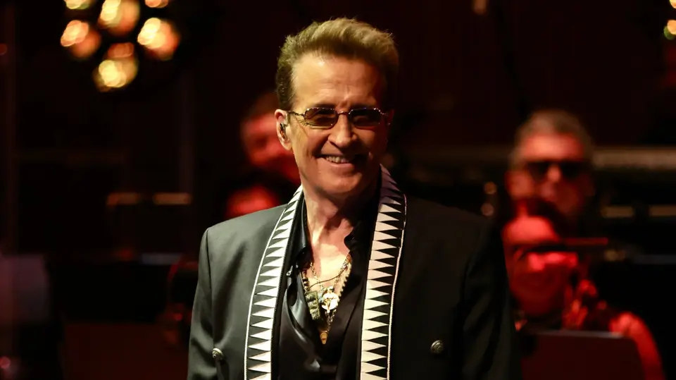 El cantante Emmanuel llegará a la Ciudad de México con sus grandes éxitos en una presentación gratuita programada en Tláhuac. / @EmmanuelOficial