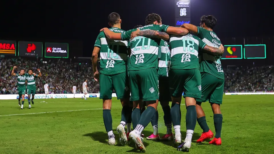 Santos celebrando gol de triunfo frente a Pumas | MEXSPORT