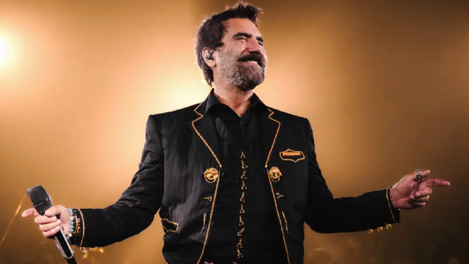 El cantante atraviesa una etapa en la que el cuidado de su salud mental es prioridad / FB: @alejandrofernandezoficial