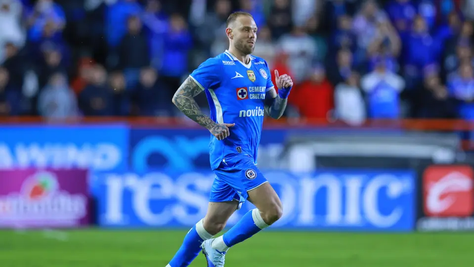 Carlos Rodolfo Rotondi, jugador de Cruz Azul, en partido ante Pachuca | MEXSPORT