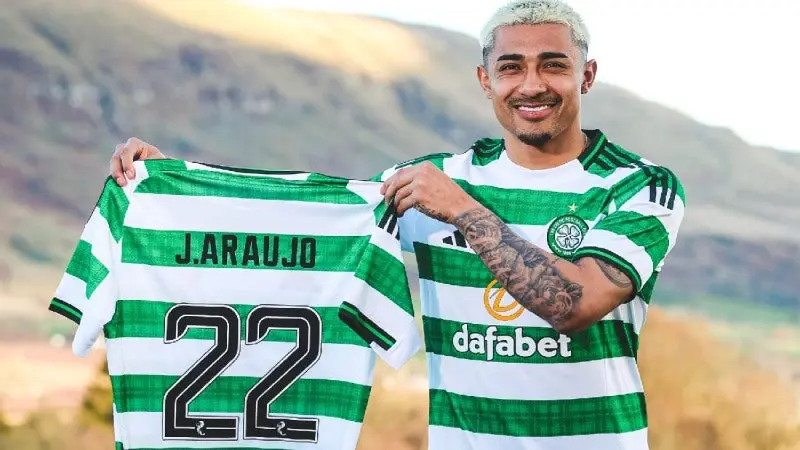 Llegada de Julián Araujo a Celtic I @CelticFC