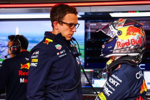 Hugh Bird, exingeniero de Checo Pérez, no trabajará con Lawson en Red Bull
