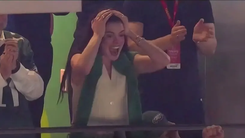 ¿Taylor Swift? No, esta vez el festejo fue de Anne Hathaway