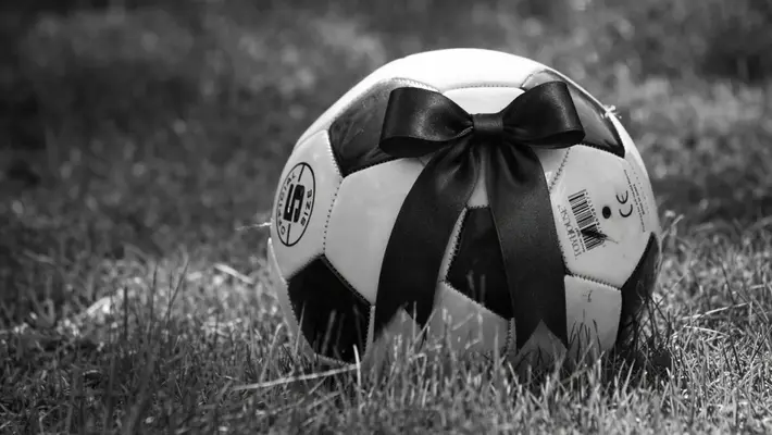 ¡Luto en el futbol! Fallece jugador en Portugal tras desvanecerse en el campo